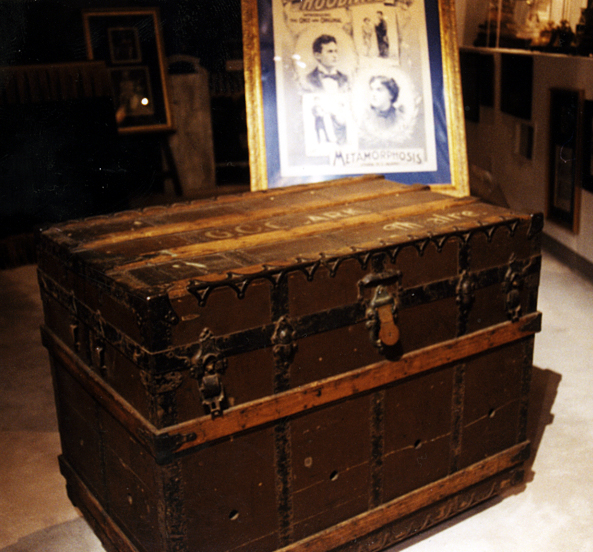 Houdini's Metamorphosis Trunk